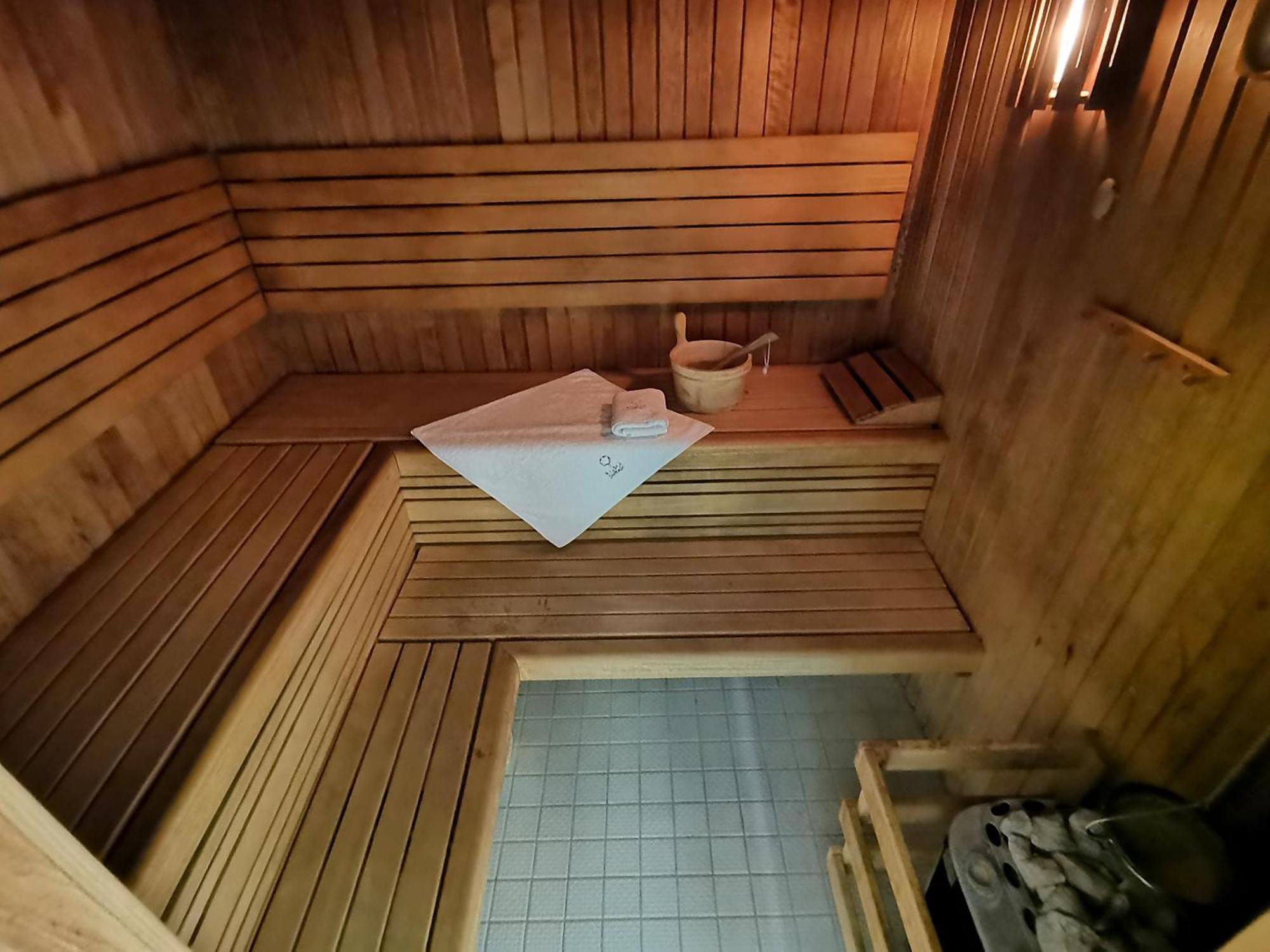 Hotel Rajska Zahrada Nové Město nad Metují エクステリア 写真
