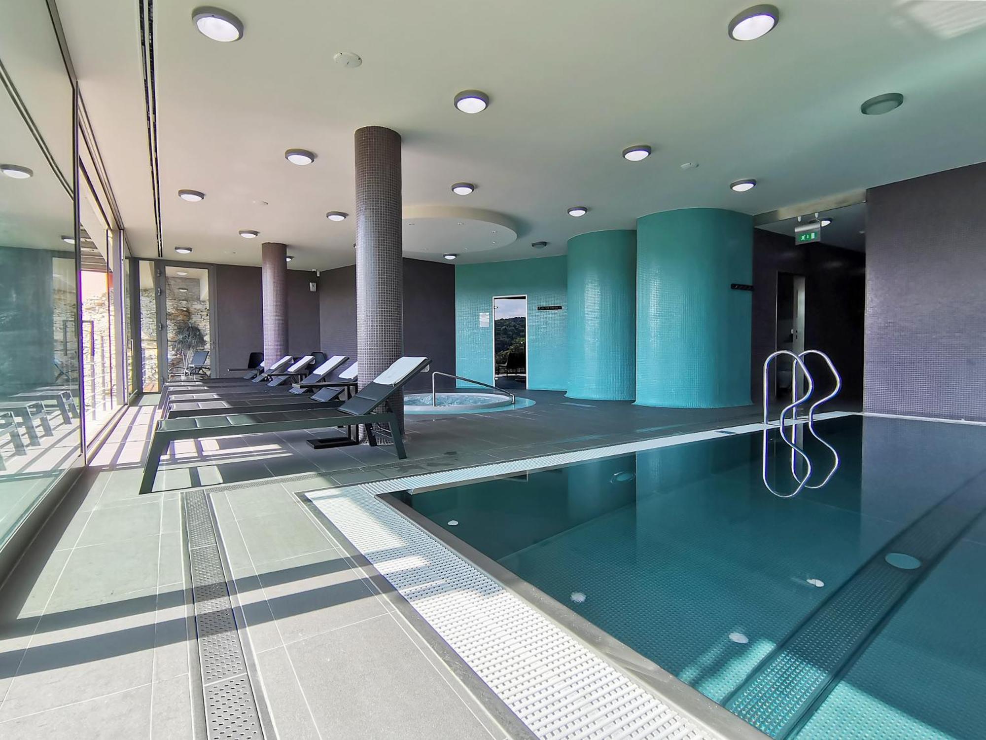 Hotel Rajska Zahrada Nové Město nad Metují エクステリア 写真