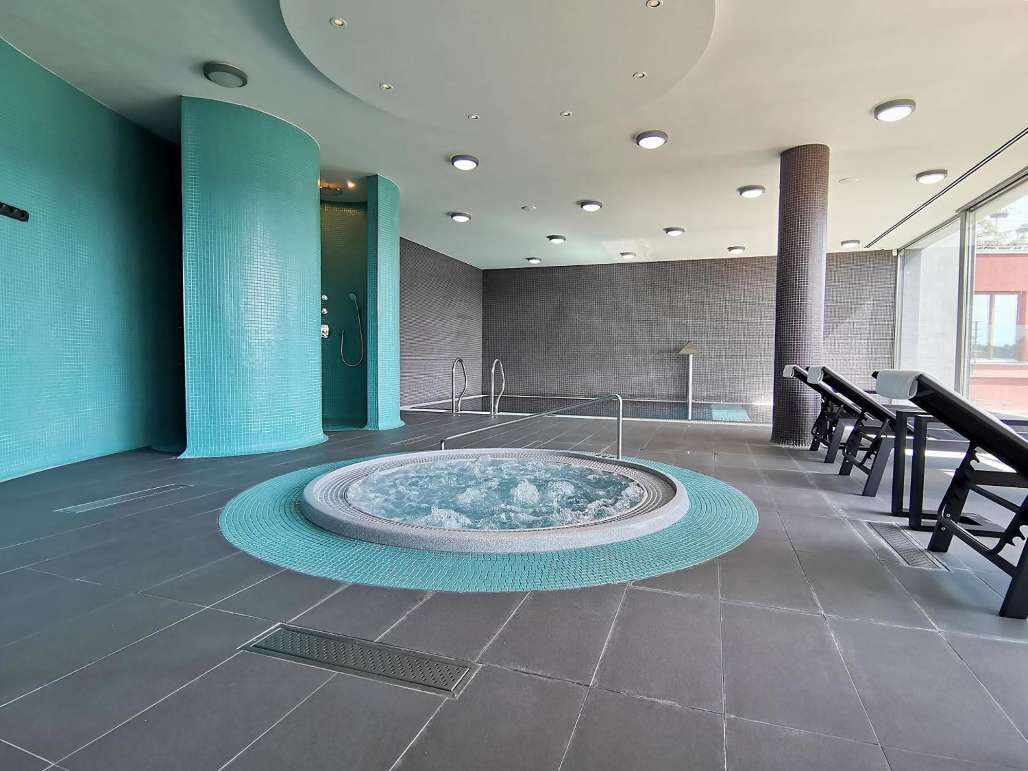 Hotel Rajska Zahrada Nové Město nad Metují エクステリア 写真